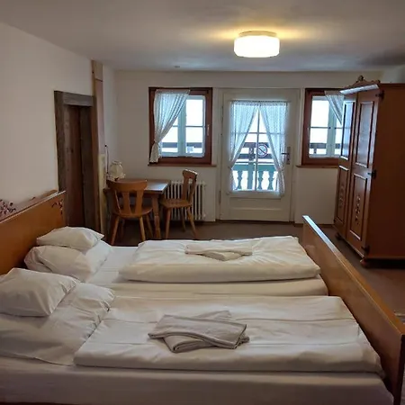 Labenbachhof Freizeit-schulungs Und Tagungszentrum לינה וארוחת בוקר